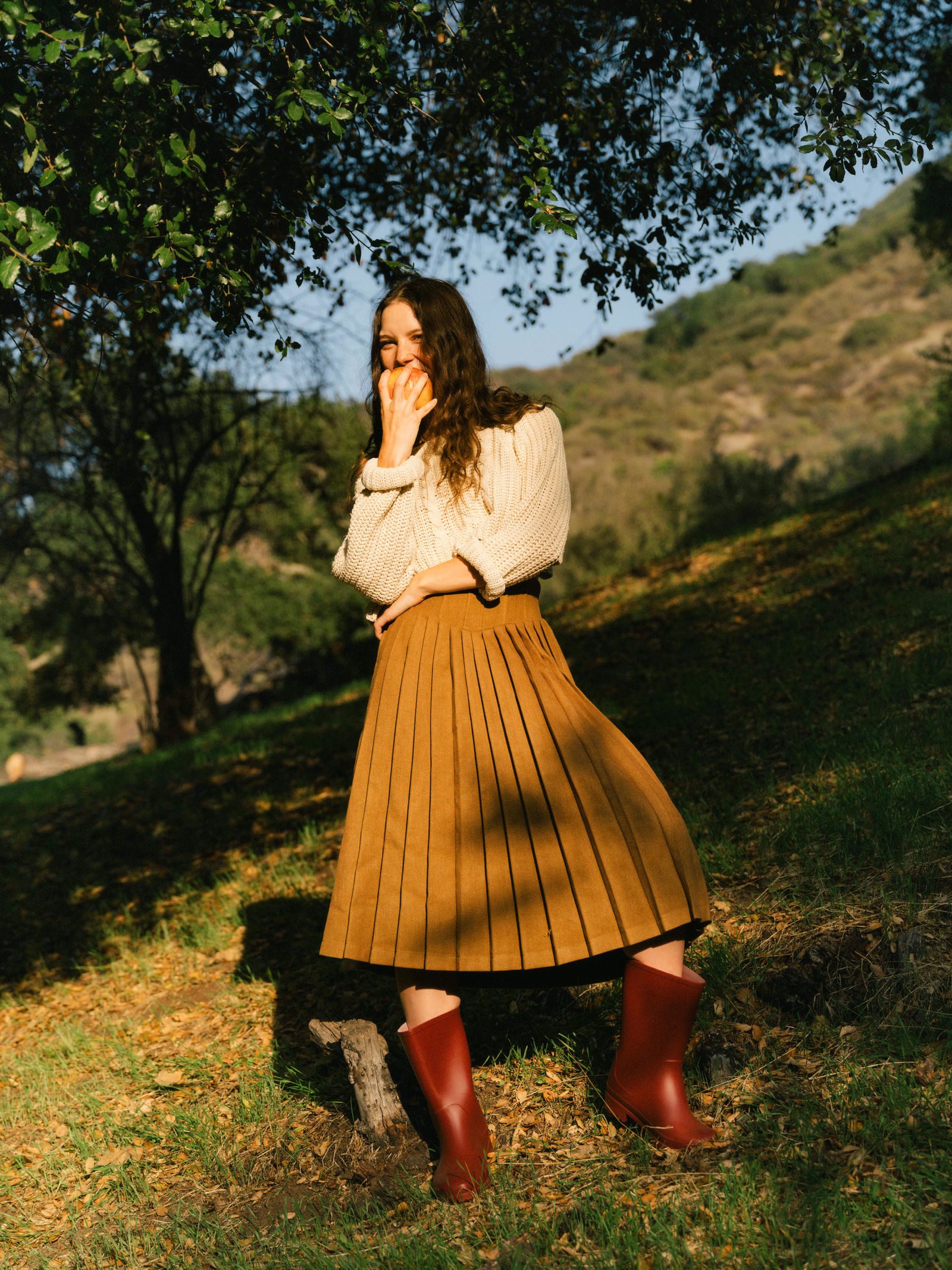 Portrait photography, textured outdoor backdrop